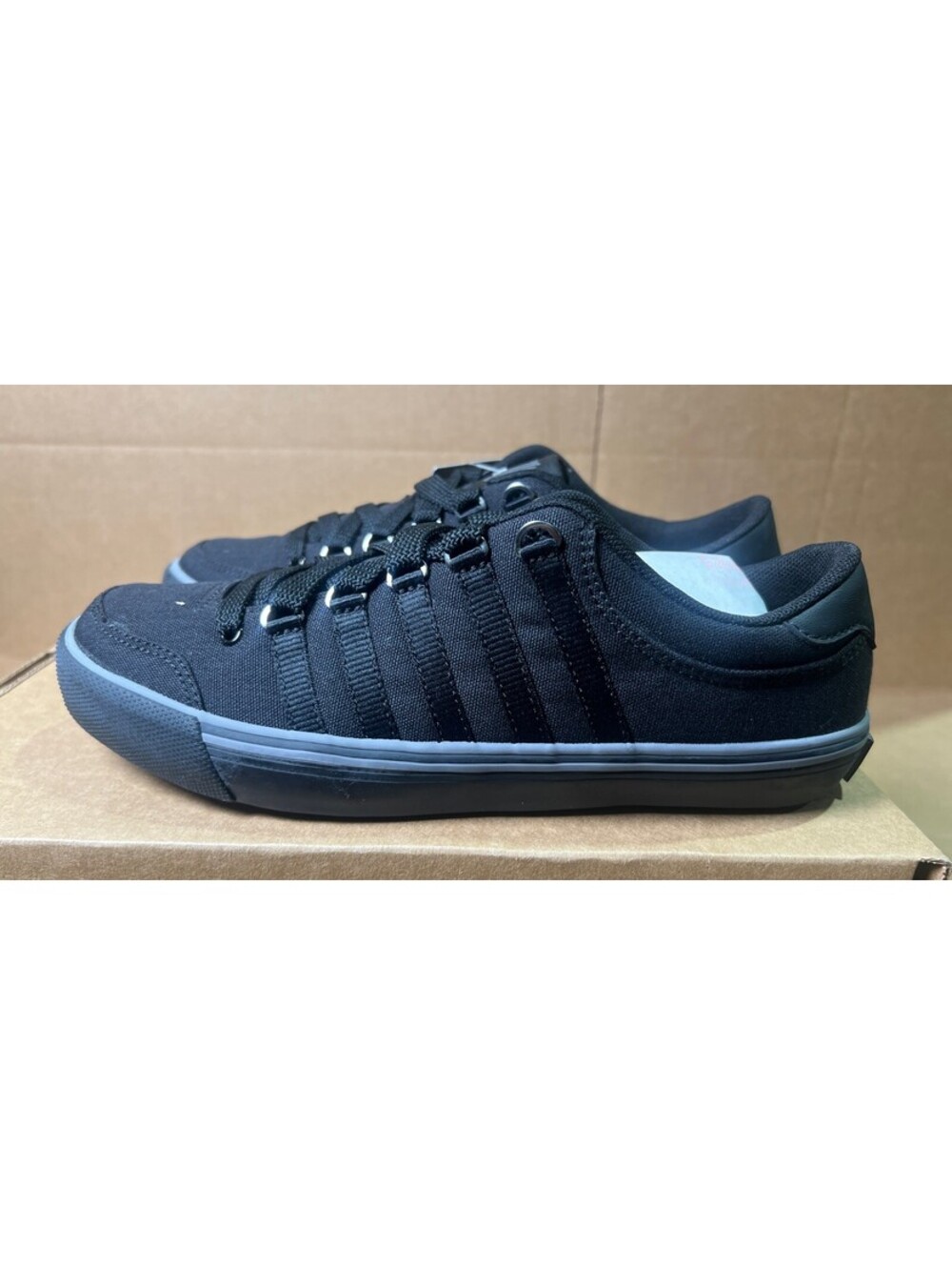 K-SWISS Chilton Black Canvas Stitched Low Top Men's Sneakers Size 7 03341-022M